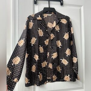 Vintage Women Division II polkadot top with turtle design size medium